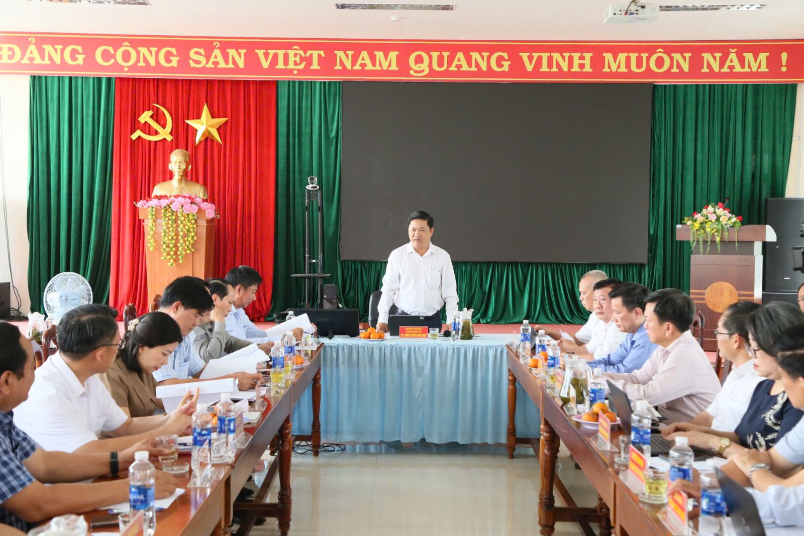 Đồng chí Lương Nguyễn Minh Triết - Ủy viên Ban chấp hành Trung ương Đảng, Bí thư Tỉnh ủy phát biểu tại buổi làm việc.