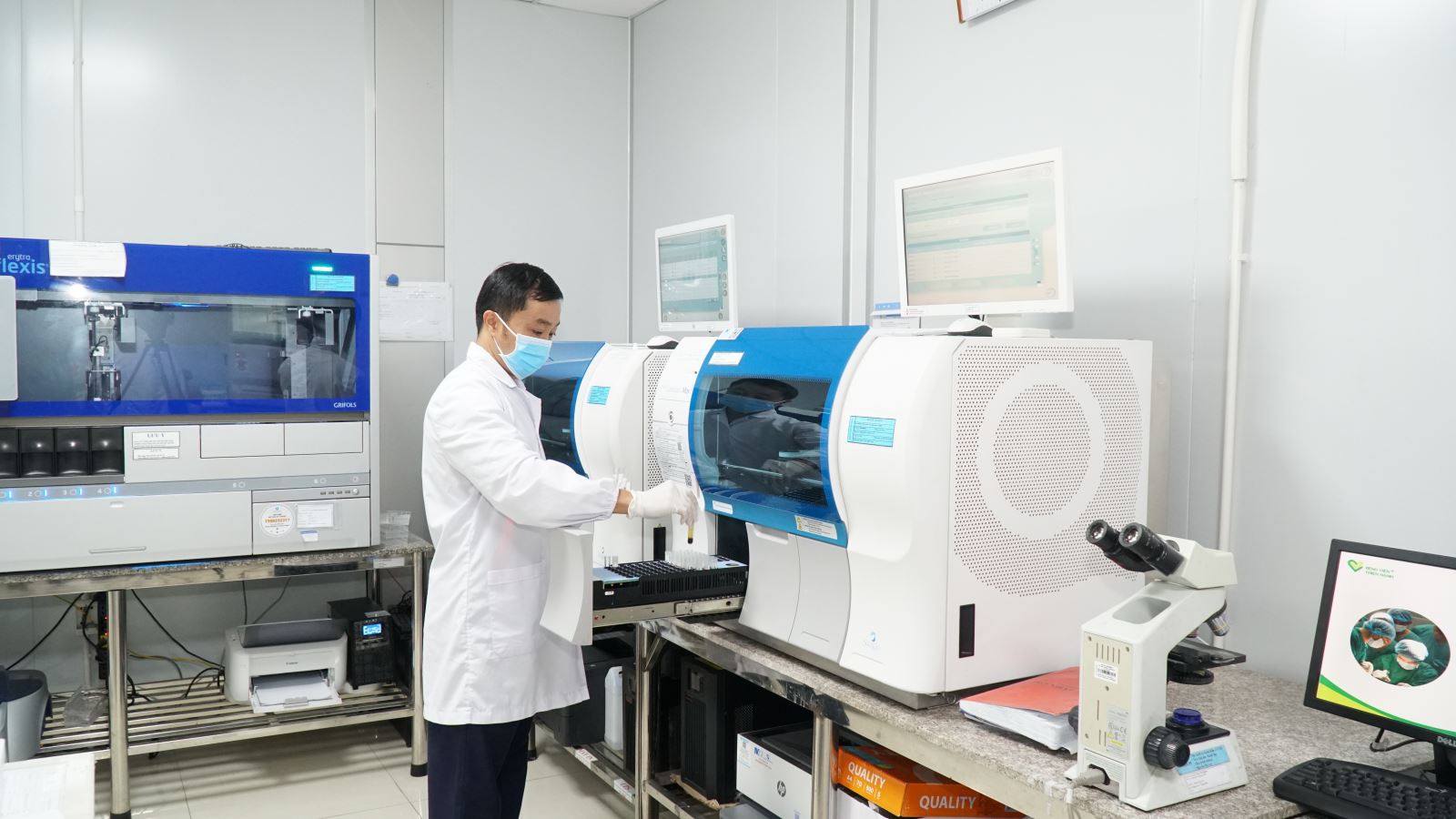 Nhiều kỹ thuật chuyên sâu được triển khai góp phần hạn chế chuyển tuyến, giảm chi phí cho người dân.