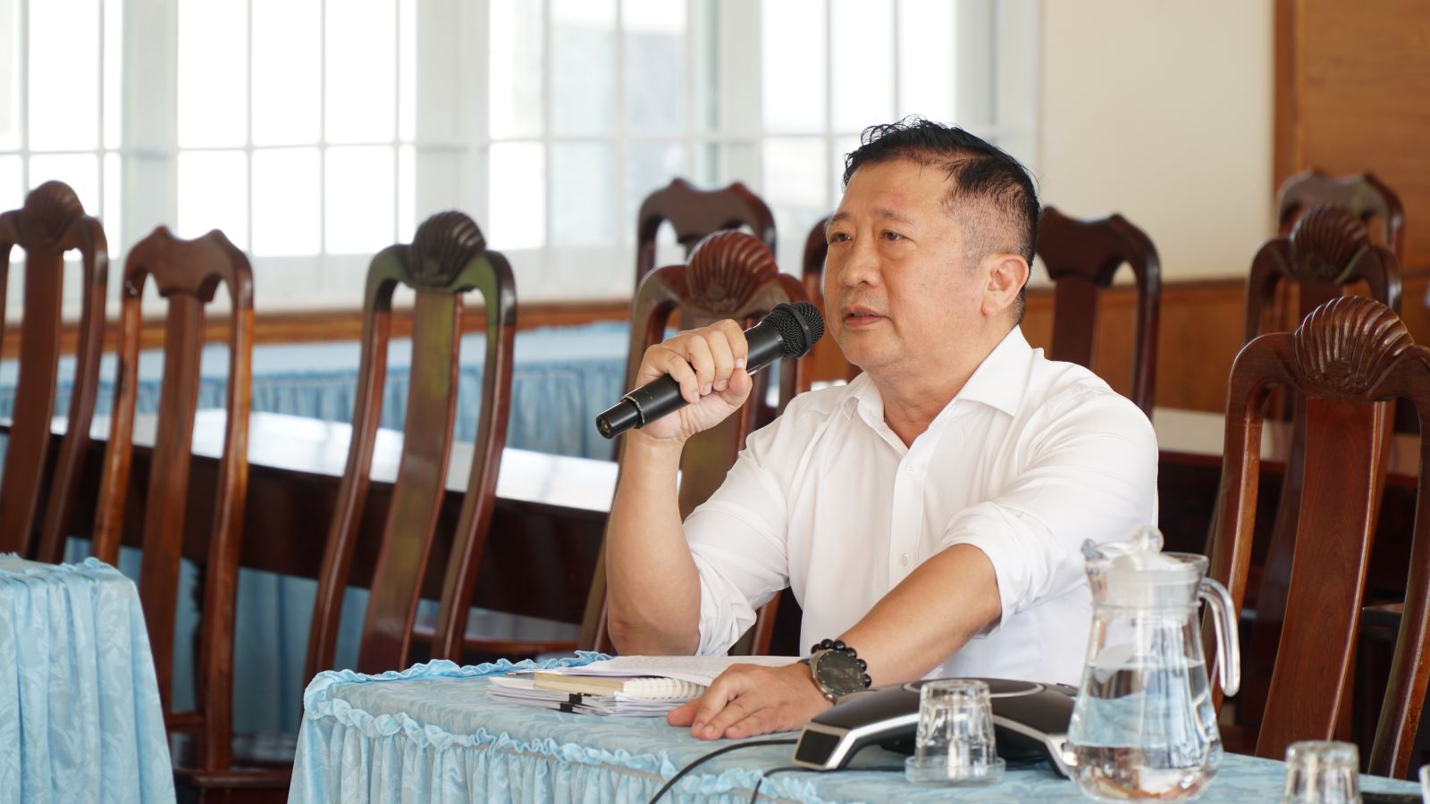 ông Phạm Minh Hữu – Phó Giám đốc Sở Y tế phát biểu tại cuộc họp.