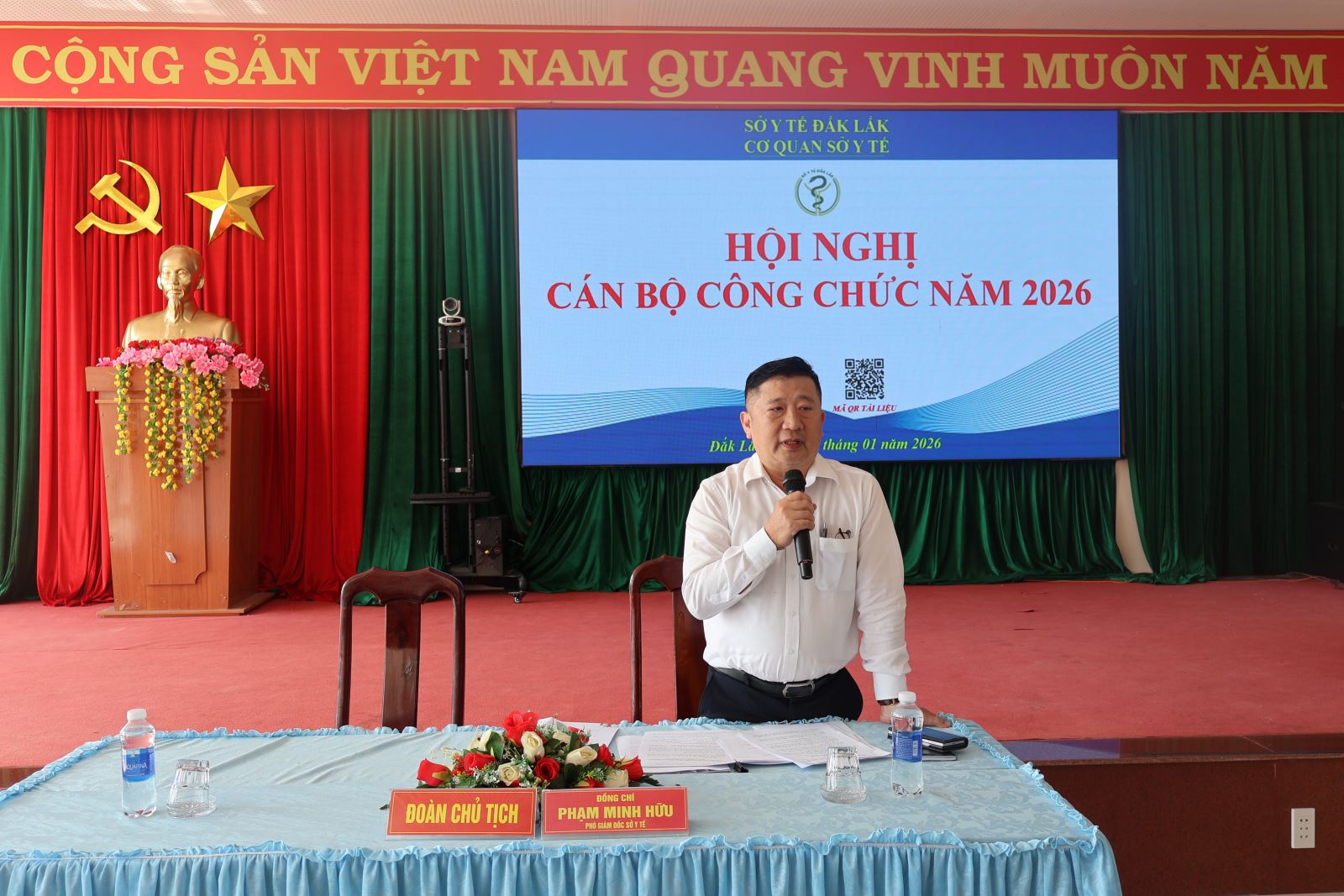 2-	Ông Phạm Minh Hữu – Phó Bí thư Đảng ủy, Phó Giám đốc Sở Y tế, phát biểu tại Hội nghị.