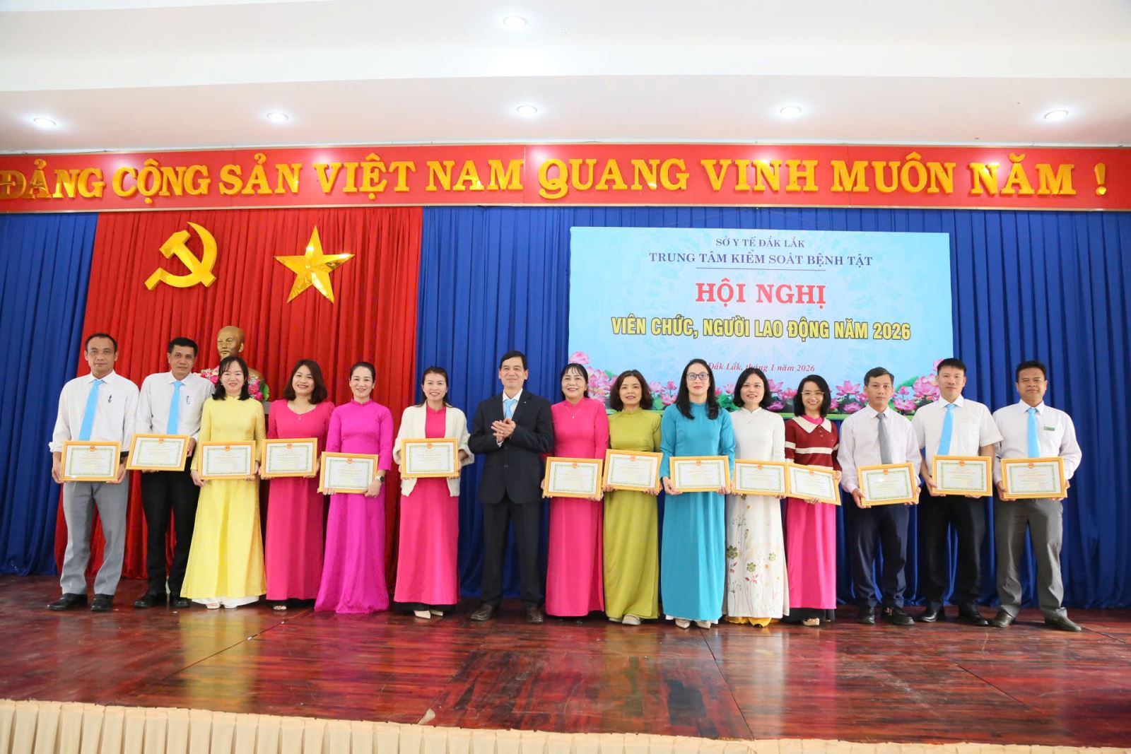 Những tập thể và cá nhân đã có thành tích trong công tác năm 2025.