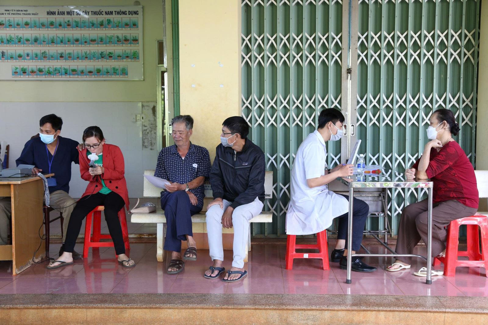 Bệnh viện Phổi tỉnh Đắk Lắk tổ chức tàm soát bệnh lao trong cộng đồng để phát hiện sớm nhằm điều trị kịp thời.