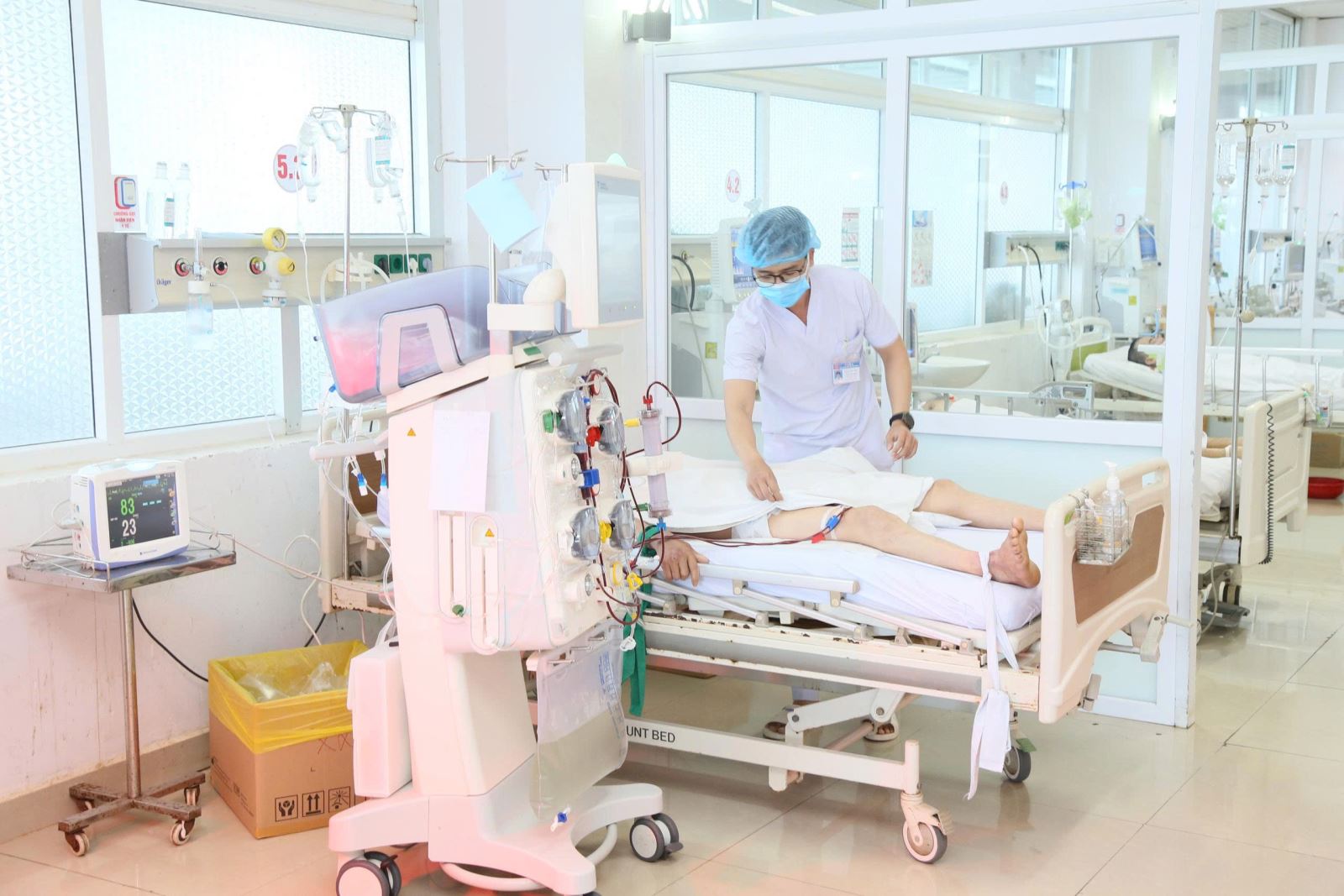 Đội ngũ y, bác sĩ tại Bệnh viện Đa khoa vùng Tây Nguyên được đào tạo, làm chủ nhiều kỹ thuật cao trong chẩn đoán và điều trị.