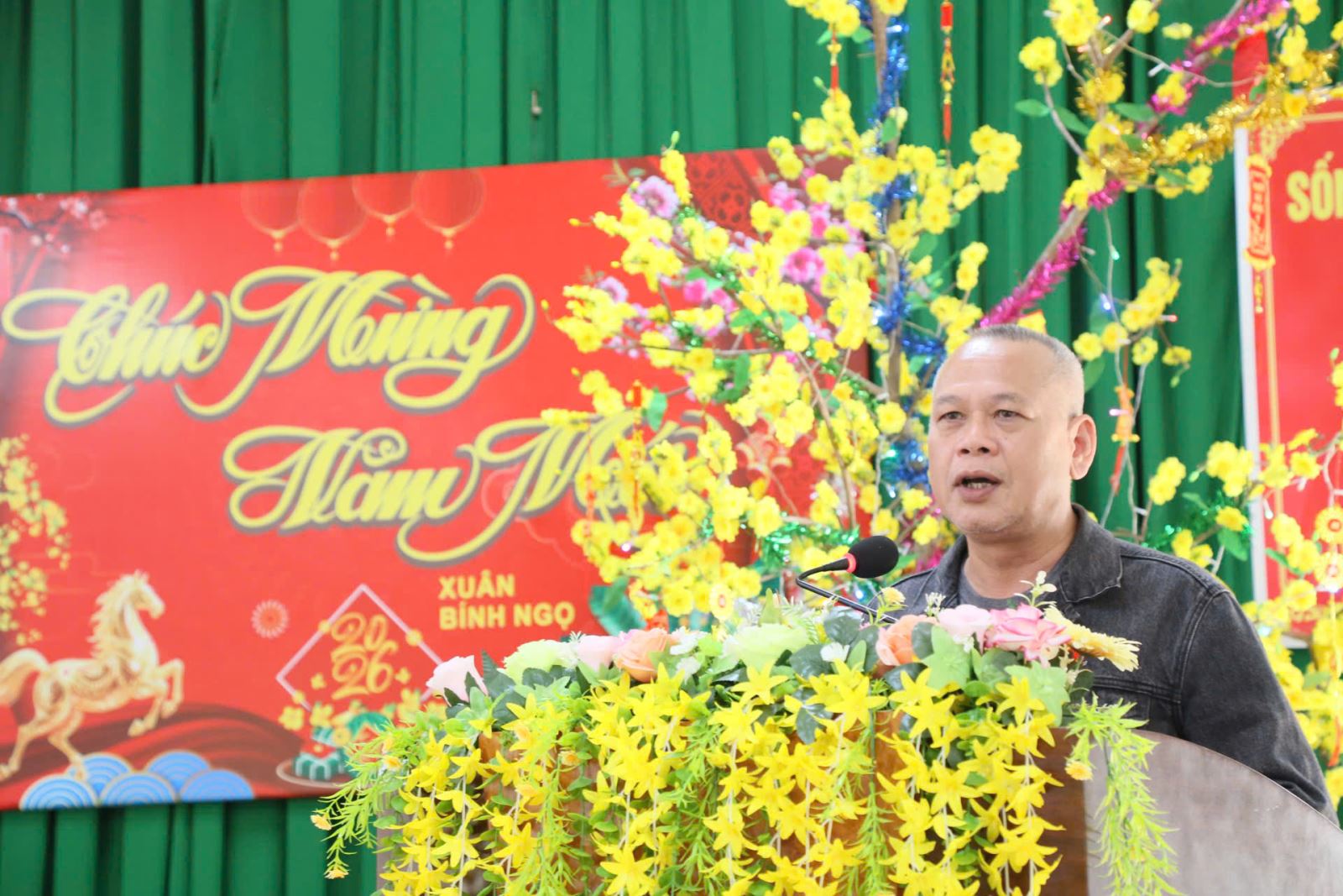 bác sĩ CKII Nay Phi La phát biểu tại buổi thăm, chúc tềt đồn biên phòng BoHeng 747.