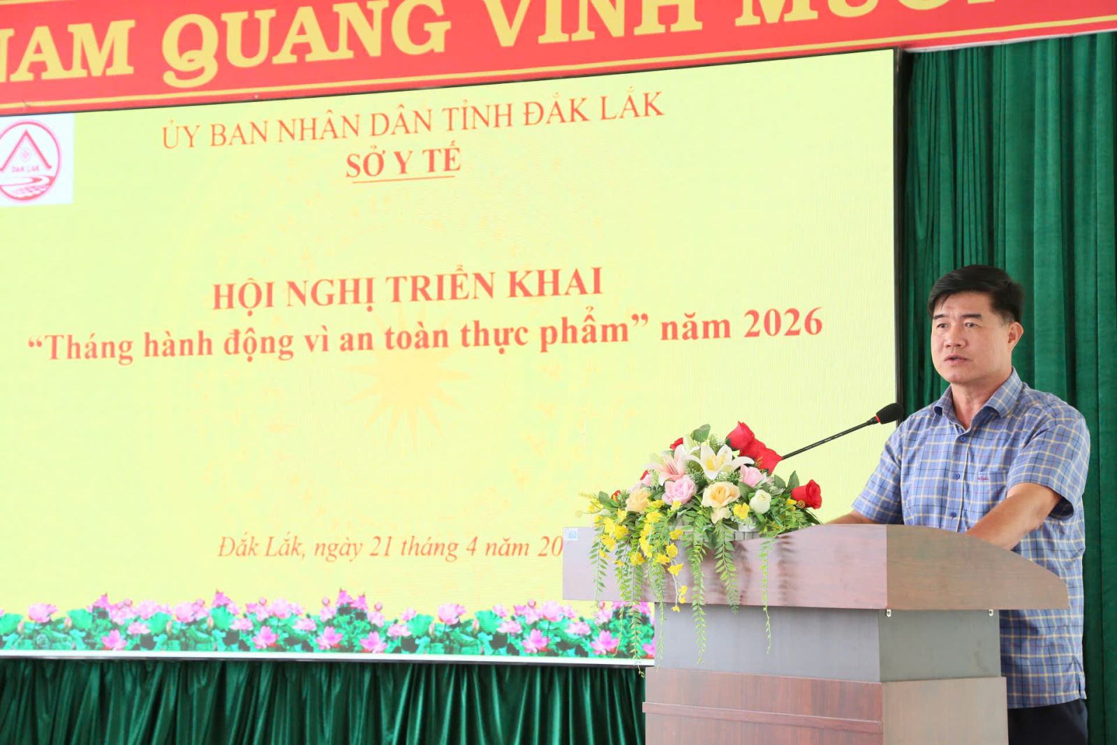 Đồng chí Nguyễn Thiên Văn, Phó Chủ tịch UBND tỉnh, Trưởng ban chỉ đạo Liên ngành ATTP tỉnh phát biểu chỉ đạo tại Hội nghị.