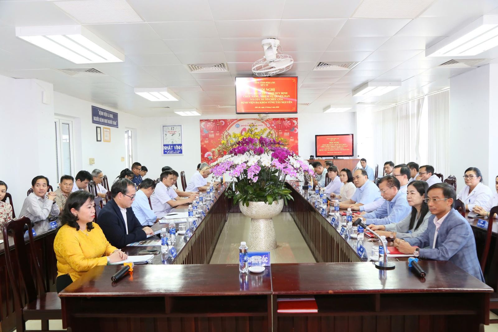 Toàn cảnh đại biểu tham dự Hội nghị.