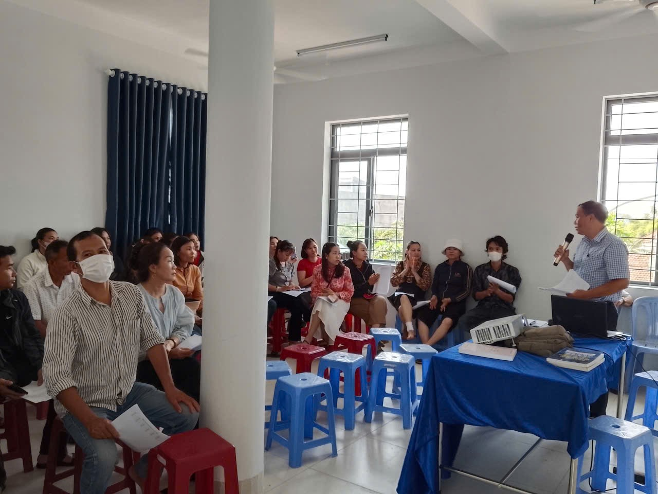 CN. Nguyễn Ngọc Tùng, chuyên viên An toàn thực phẩm về phòng ngừa ngộ độc thực phẩm; sử dụng thực phẩm an toàn và một số nội dung khác.